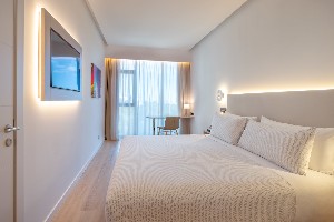 2 ConnectingRooms Room