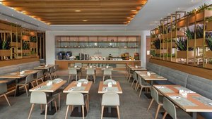 restaurant/bar