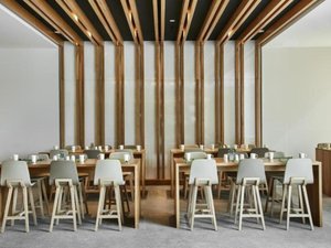 restaurant/bar