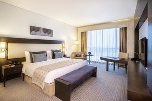 Spacious, elegant, family-friendly.