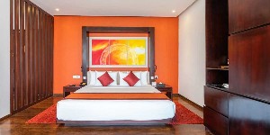 Jacuzzi bathtub for a truly indulgent vacation