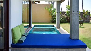 One bedroom with plunge pool.