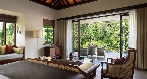 Slip into your plunge pool undisturbed.