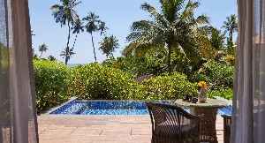 Sparkling ocean, a dream backdrop to this hideaway