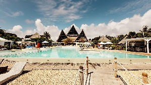 Hotel ESSQUE ZALU wakacje