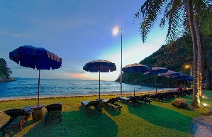 Merlin Beach Resort