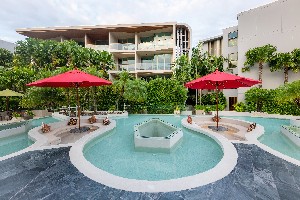 Hotel WYNDHAM GRAND NAI HARN BEACH PHUKET wakacje