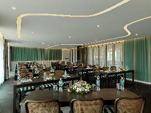 Hotel WYNDHAM GRAND NAI HARN BEACH PHUKET wakacje