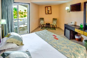 Hotel FIESTA BEACH CLUB wakacje