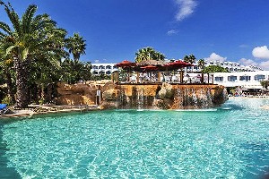 restauracja  nad basenem