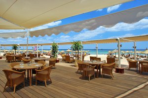 Movenpick Resort & Marine Spa ***** (*****)