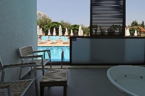 Hotel LONICERA WEST wakacje