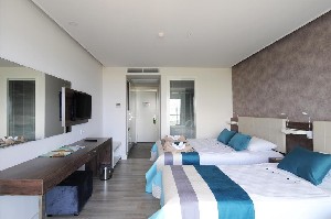 Hotel LONICERA WEST wakacje