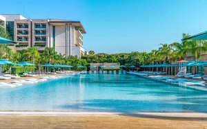 Hotel REGNUM CARYA wakacje