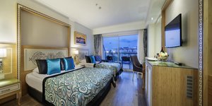 Hotel CRYSTAL WATERWORLD wakacje