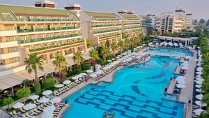 Hotel CRYSTAL WATERWORLD wakacje