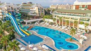 Hotel CRYSTAL WATERWORLD wakacje
