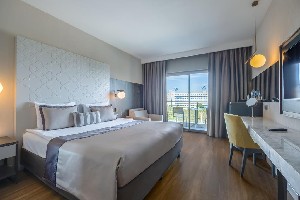 Hotel FAME RESIDENCE LARA SPA wakacje