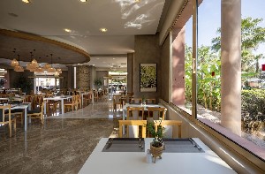 Hotel BLUE WATERS wakacje