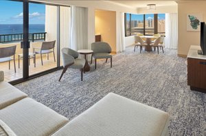 K1KFO - King Corner Room (Ocean Front)