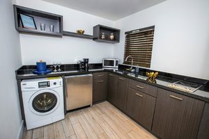 2 Queen Beds Studio