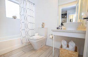 Hotel WATERSIDE HOTEL AND SUITES wakacje