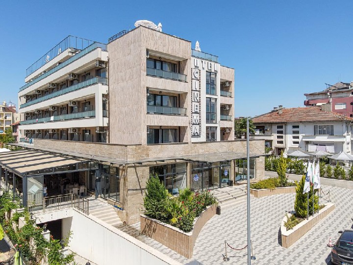 Hotel CINEMA wakacje