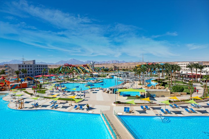Hotel TITANIC RESORT& AQUA PARK wakacje