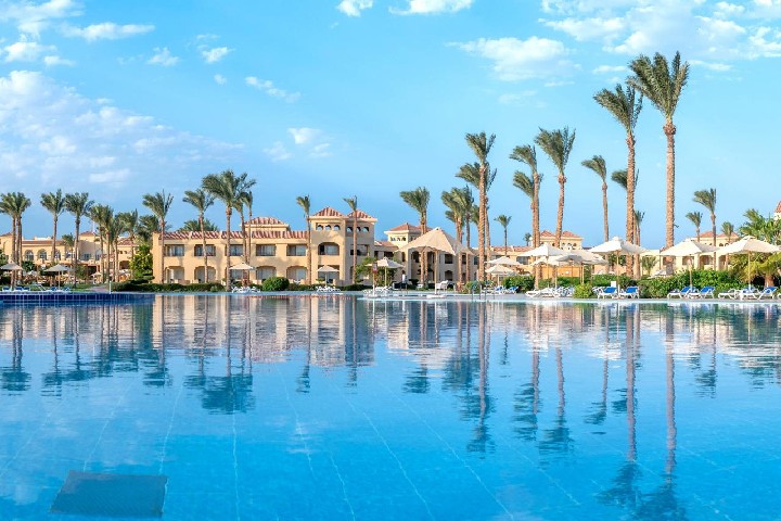 Hotel CLEOPATRA LUXURY  RESORT MAKADI BAY wakacje