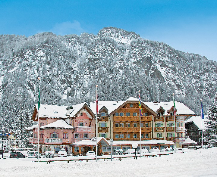 Hotel LUXURY HOTEL GRAND CHALET SOREGHES wakacje