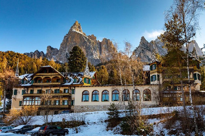 Hotel SALEGG wakacje