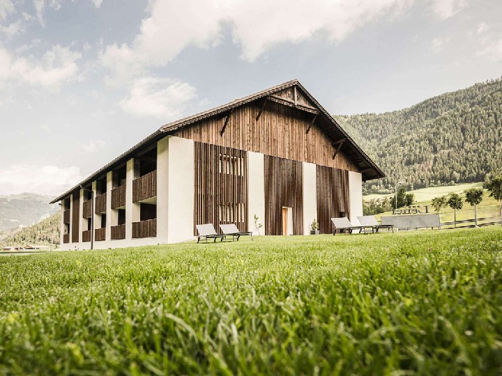 Hotel APARTMÁNY WIRTSHAUS & LENER wakacje