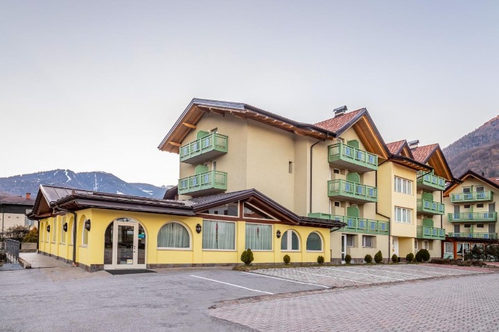 Hotel Monclassico wakacje