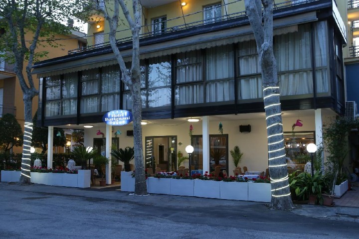 Hotel BUSIGNANI wakacje
