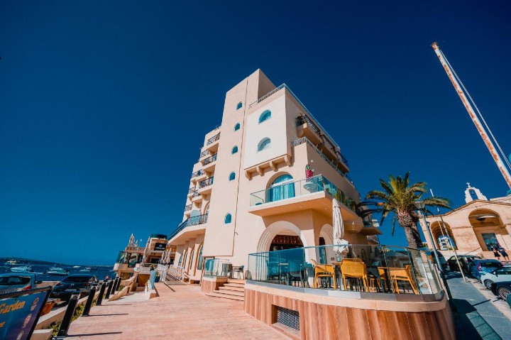 Hotel Gillieru Hotel wakacje