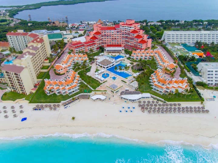 Hotel Wyndham Grand Cancun All-Inclusive Resort & Villas wakacje