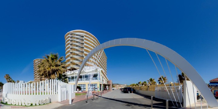 Hotel Puente Real Hotel wakacje
