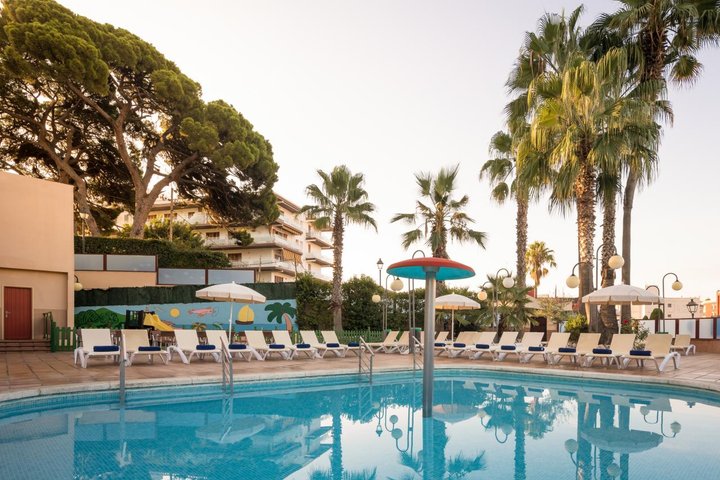 Hotel HTOP JADHE (EX HTOP CALELLA PALACE) wakacje