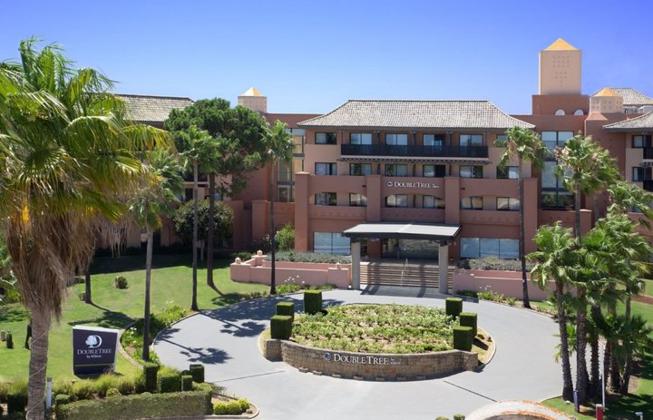 CLUB HOUSE 