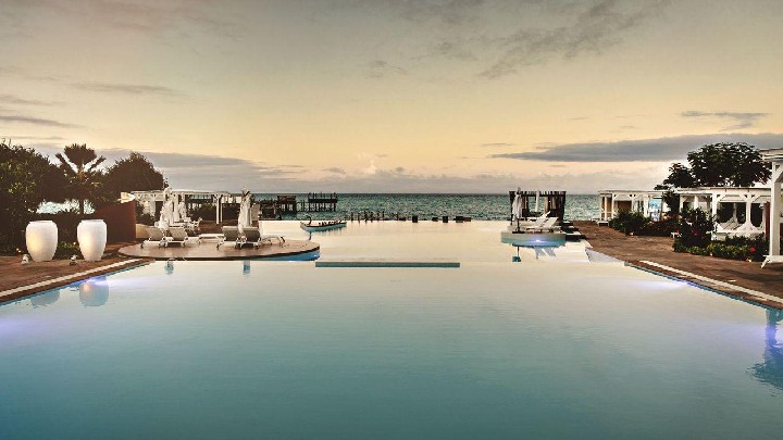 Hotel ESSQUE ZALU wakacje