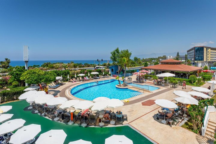 Hotel TITAN CLUB wakacje