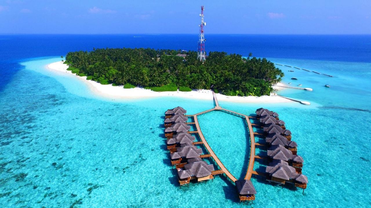 Fihalhohi Island Resort - Malediwy | EXIM tours